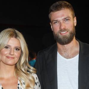 Zofia Zborowska na romantycznym kadrze z Andrzejem Wroną. "Najfajniejszy chłopak na świecie"