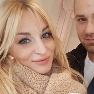 Anita i Adrian ze "Ślubu od pierwszego wejrzenia" zdecydowali się na ważny krok przed porodem. Zdjęcia z zachwycającej sesji ciążowej trafiły do sieci