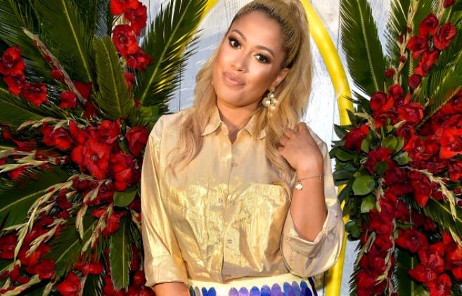 Patricia Kazadi w bikini. Aktorka żartobliwie odpowiada na krytyczne komentarze!             