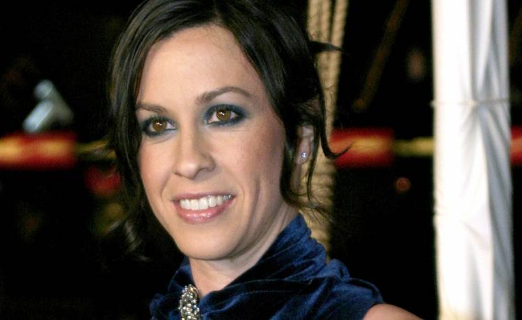 Alanis Morissette o początkach muzycznej kariery. 15-latka ofiarą wielokrotnych gwałtów