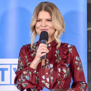 Marta Manowska na odważnym zdjęciu. Jest nago w wannie wypełnionej... kisielem?