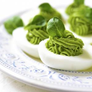  Przepis na jajka faszerowane na zielono od Anny Lewandowskiej!                             