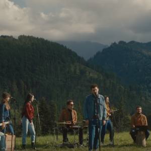 Dawid Podsiadło akustycznie. Sprawdź "Najnowszy Klip" [WIDEO]