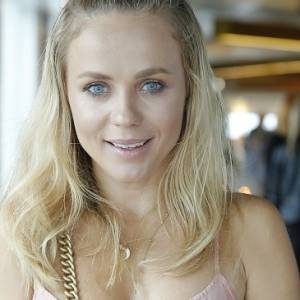 Anna Skura odsłania ciało. Blogerka mówi szczerze o nagości i samoakceptacji. Zmysłowe kadry trafiły do sieci! [WIDEO]