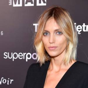 Anja Rubik błyszczy na festiwalu w Cannes. Jej nietypowa suknia odsłoniła wiele [FOTO]