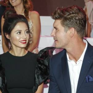 Mikołaj Roznerski pokazał, jak spędzał czas z Adrianą Kalską na planie serialu. "Oby więcej takich wspólnych zdjęć"