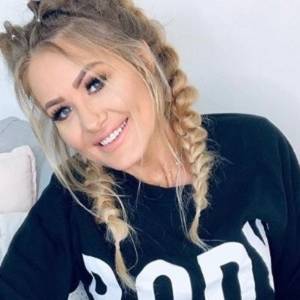 "Gogglebox. Przed telewizorem". Ewa Mrozowska została mamą!                              