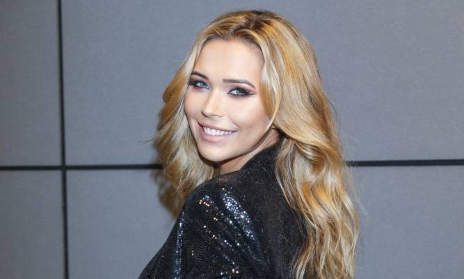 Sandra Kubicka eksponuje pośladki w stringach. Internauci oniemieli [ZDJĘCIA] 