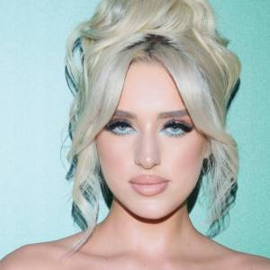 Caroline Derpienski odniosła się do plotek o partnerze? "Nie obchodzą mnie młodzi chłopacy" 