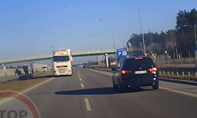 Ciężarówka jadąca pod prąd omal nie doprowadziła do tragedii. Szokujące nagranie z drogi S8 [WIDEO]