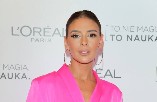 Nietypowy problem Klaudii Halejcio. Jej włosy "śmierdzą kiełbasą" [WIDEO]