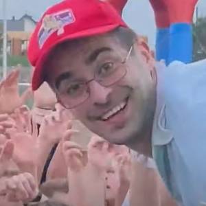 Quebonafide wrócił jako Jakub Grabowski! Do sieci trafił nowy utwór [WIDEO]