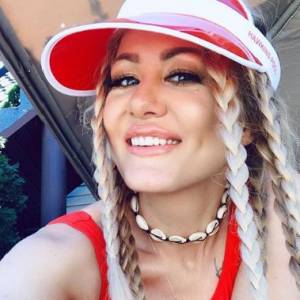 Ewa Mrozowska opublikowała zdjęcie z ciążowym brzuszkiem. Gwiazda zapewnia fanów, o prawidłowej ciąży 