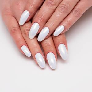 Malujesz paznokcie na biało? To ma znaczenie