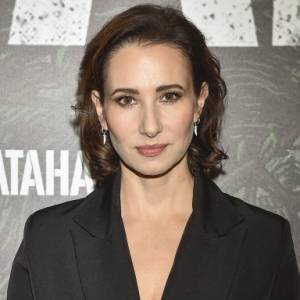 Aleksandra Popławska w zmysłowej sesji. Kadry z jeziora robią wrażenie! "Niczym syrenka" [FOTO]