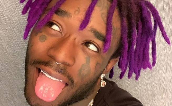 Znany raper wszczepił sobie diament w skórę na czole. Kamień wart jest 24 miliony 