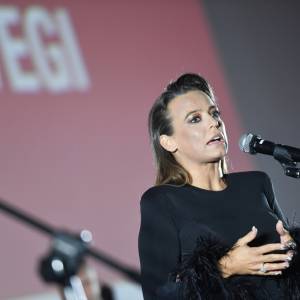 Niecenzuralne słowa z ust Anny Muchy. Aktorkę zapytano o Tomasza Karolaka w "Czas na show. Drag Me Out"