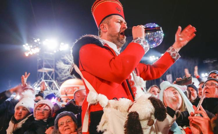 Koronawirus w Polsce. Co z imprezami sylwestrowymi Polsatu, TVN-u i TVP? Podjęto pierwsze decyzje