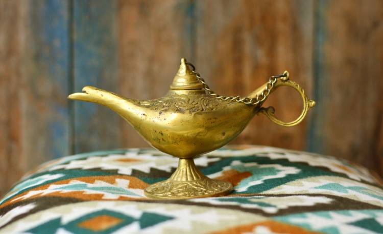 Indyjski lekarz wydał majątek na "lampę Alladyna". Zgłosił się na policję, gdy dżin się nie pojawił