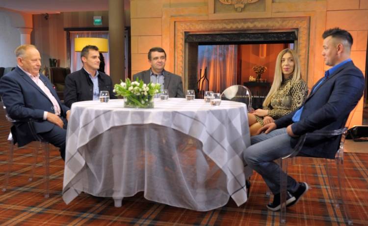 "Rolnik szuka żony 4". Kandydatka Karola w bikini! Internauci zachwyceni