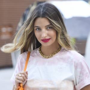 Julia Wieniawa kokietuje! Najnowsze zdjęcia aktorki przyprawiły internautów o zawrót głowy. "Szalenie zgrabne nogi"