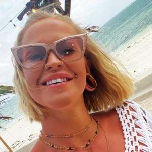 Dominika z "Hotelu Paradise" nago w mlecznej kąpieli. Tak odważnie dawno nie było!