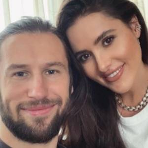 Celia Krychowiak zachwyca na ulicach Paryża. Jej torebka warta jest fortunę!