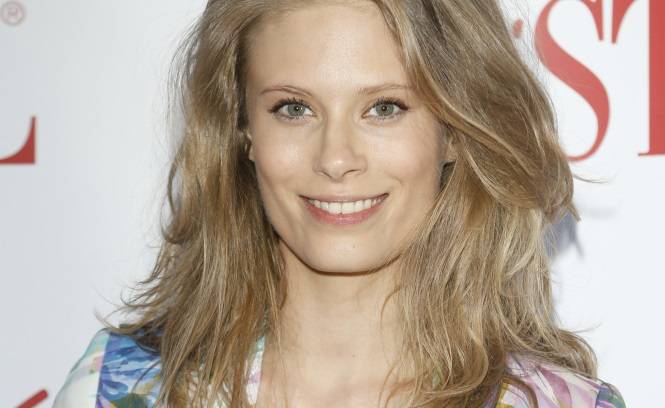 Zjawiskowa Julia Pietrucha odsłania wdzięki na plaży. "Naturalność i piękno" [FOTO]