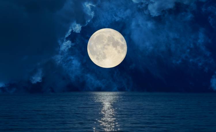 Księżycowy znak zodiaku. Co oznacza i jak go sprawdzić?