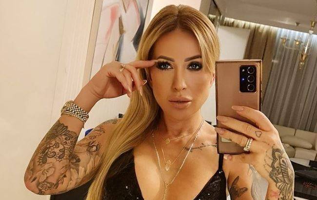 Sylwia Peretti rozgrzała internautów. Celebrytka odsłoniła opalony brzuch. "Pozamiatałaś" [FOTO]