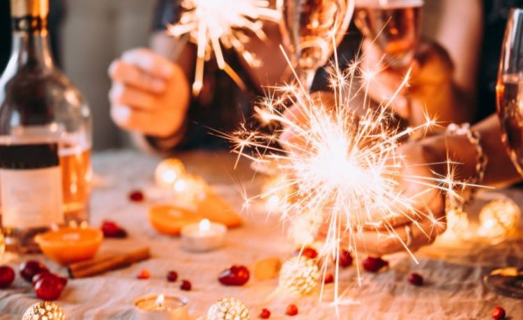 Szybkie przekąski sylwestrowe. Serowe poduszki zachwycą Twoich gości! Sprawdź przepis