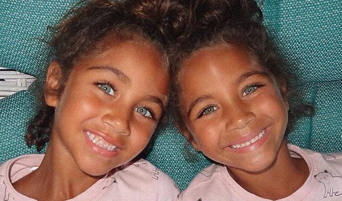 Okrzyknięto je najpiękniejszymi bliźniaczkami na świecie! Isabella i Mia mają już ponad milion fanów