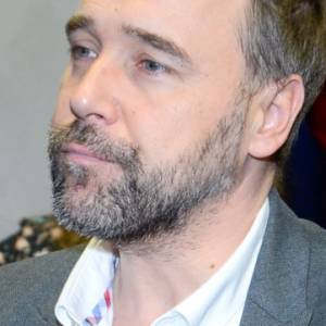 Łukasz Nowicki trafił do szpitala. Aktor opublikował kadr, który zaniepokoił fanów