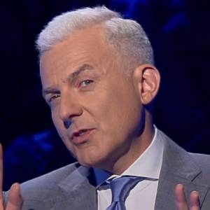 Milionerzy: Paprotka to kobieta, która...? Jaki owoc połączony z alkoholem to śmiertelna mieszanka?                                                                                                           