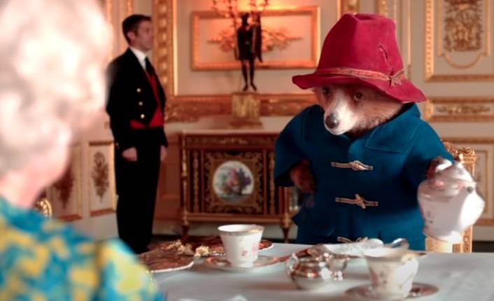 Zagrała z Danielem Craigiem i Misiem Paddingtonem. Kultowe postacie żegnają królową: "Dziękuję Pani. Za wszystko" 