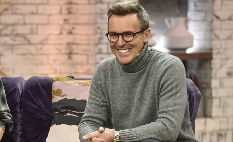 Maciej Kurzajewski zniknął z "Pytania na śniadanie". Teraz wraca na antenę TVP jako prowadzący            