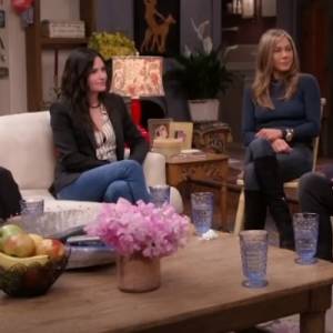 "Przyjaciele". Odcinek specjalny: "Friends. The Reunion" dostępny także w Polsce! Kiedy i gdzie oglądać? [DATA]
