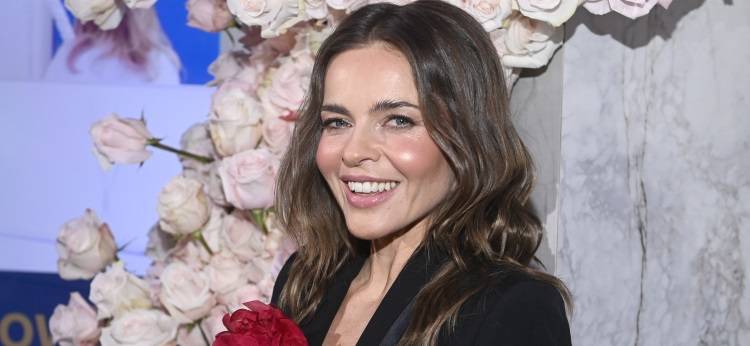 Edyta Herbuś szaleje z kreacjami. Tak wybiera wyjątkową suknię! "No i mamy dylemat" [ZDJĘCIA]