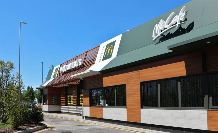 Julia von Stein z "Królowych życia" wszczęła awanturę w McDonald's. Jest oświadczenie firmy!