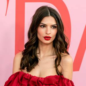 Emily Ratajkowski molestowana na planie "Blurred Lines". Oskarża wokalistę