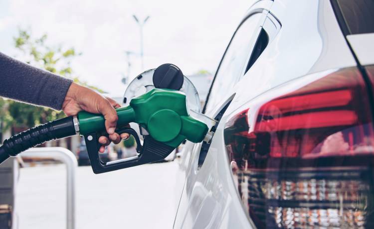 Złe paliwo zatankowane do baku. Co zrobić w takiej sytuacji?