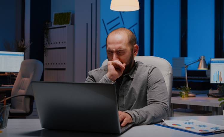 Ciągle chce Ci się spać w ciągu dnia? Oto możliwe przyczyny, fot. Shutterstock