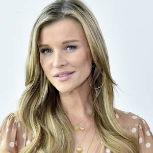 Joanna Krupa na kolejnym zdjęciu "z brzuszkiem". "Wystrzałowa mamuśka!" - komentują fani                                          