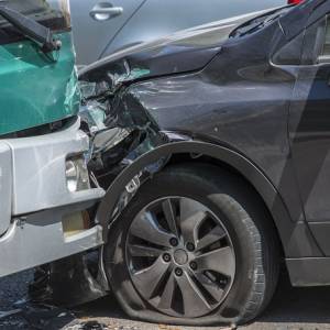 Wypadek w Wieszowie koło Tarnowskich Gór. Osobówka zmiażdżona przez autobus                                                  