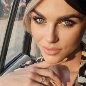 Żona Marcina Mroczka kusi na zdjęciach z wakacji. Marlena Muranowicz pokazała kadry prosto z piaszczystej plaży! 