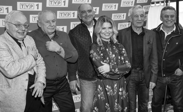 Pogrzeb Cezarego z "Sanatorium miłości": Żegnała go rodzina, przyjaciele oraz produkcja programu