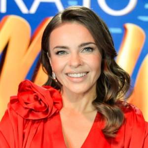 Edyta Herbuś podgrzewa atmosferę. Założyła odważną sukienkę z głębokim dekoltem. "Wyglądasz bosko" [WIDEO]