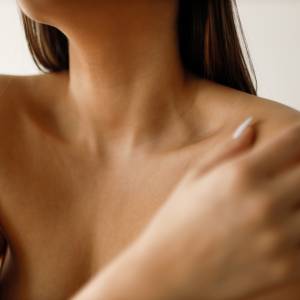 Kobieta wyczuła na obojczyku coś dziwnego. Usłyszała druzgocącą diagnozę