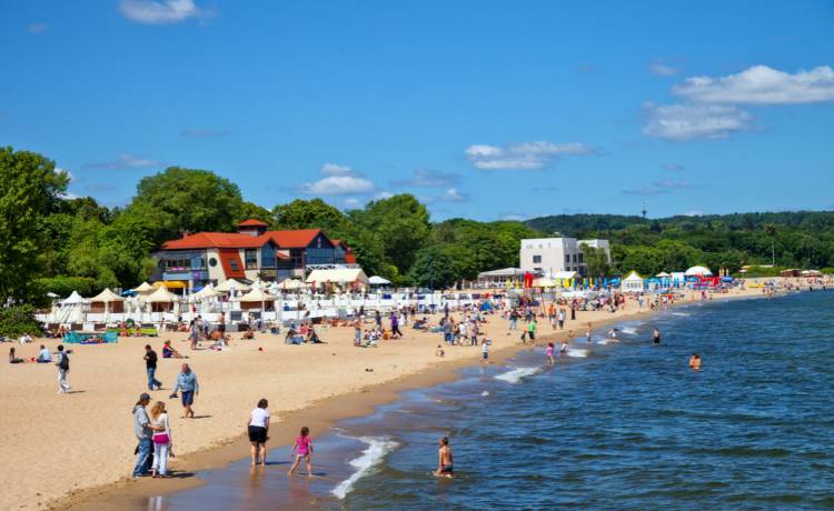 \Inspekcja Handlowa ujawnia nieuczciwe praktyki wobec turystów nad morzem, fot. Shutterstock