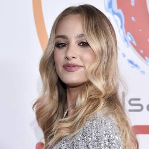 Wiktoria Gąsiewska bez stanika. Centymetry dzieliły ją od "wpadki"! [WIDEO]